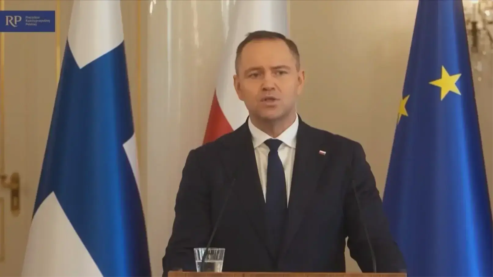 Ba Lan siết chặt các khoản trợ cấp cho người Ukraine